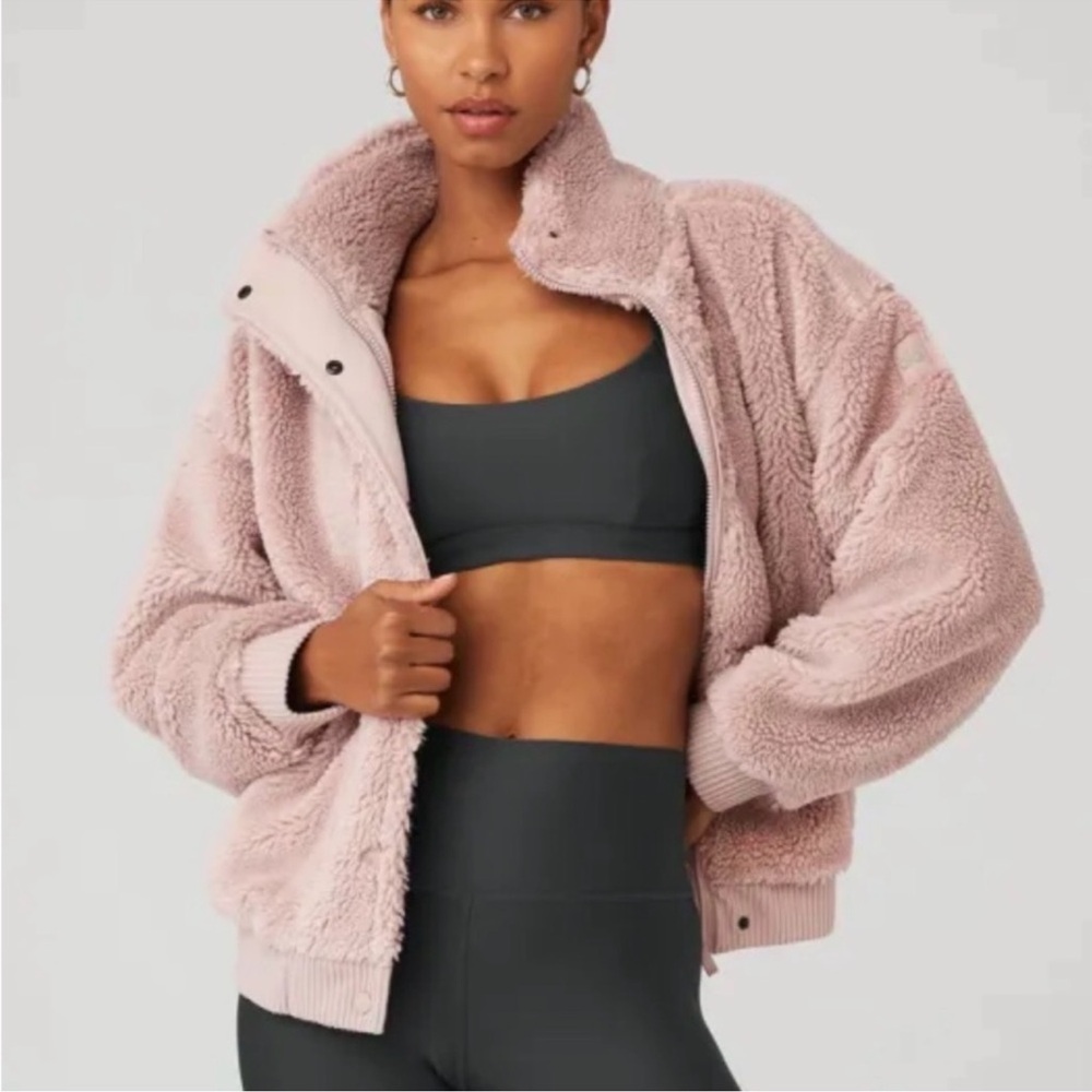 ALO YOGA SHERPA VARSITY BOMBER JACKET FULL ZIP IN DUSTY PINK SIZE SMALL